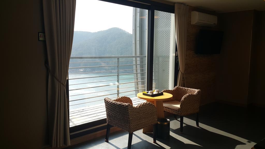 גאוז'ה Radiance Tourist Hotel מראה חיצוני תמונה