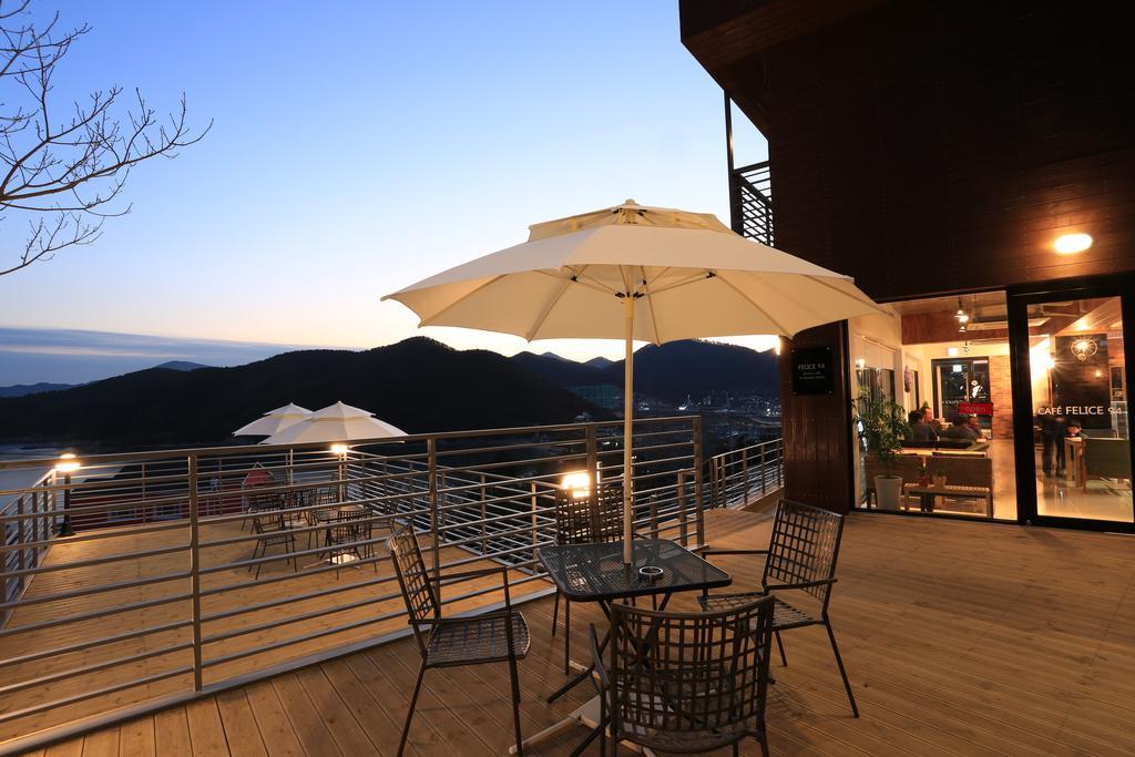 גאוז'ה Radiance Tourist Hotel מראה חיצוני תמונה