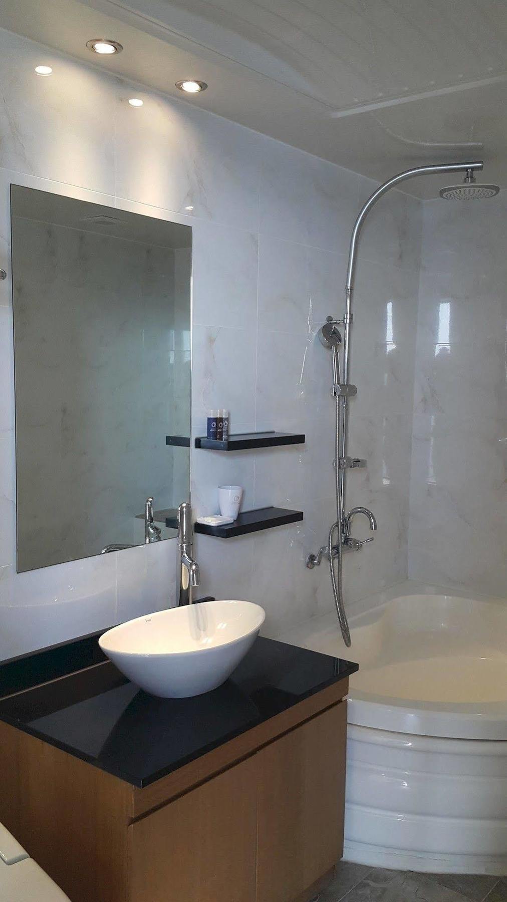 גאוז'ה Radiance Tourist Hotel מראה חיצוני תמונה