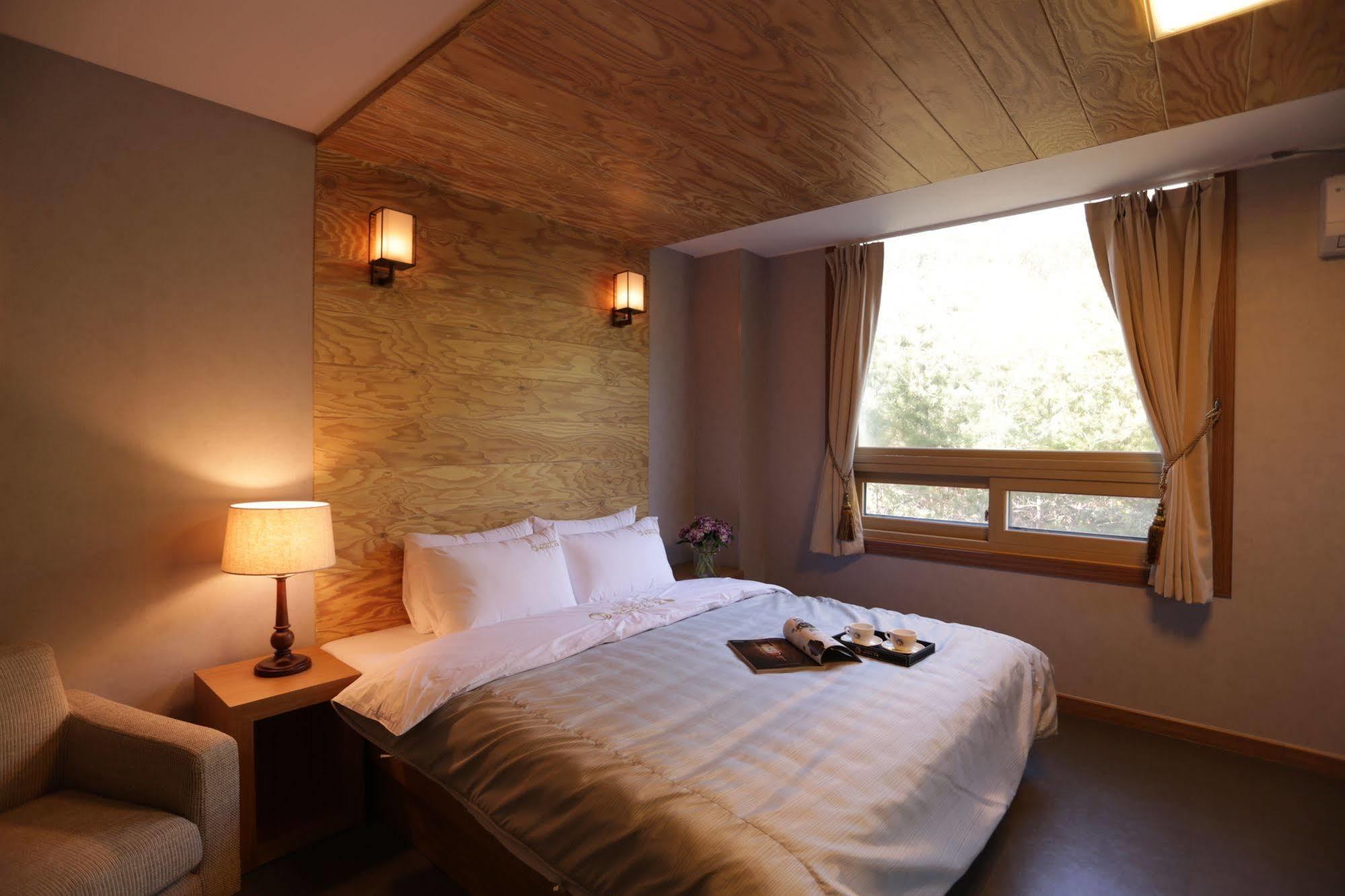גאוז'ה Radiance Tourist Hotel מראה חיצוני תמונה