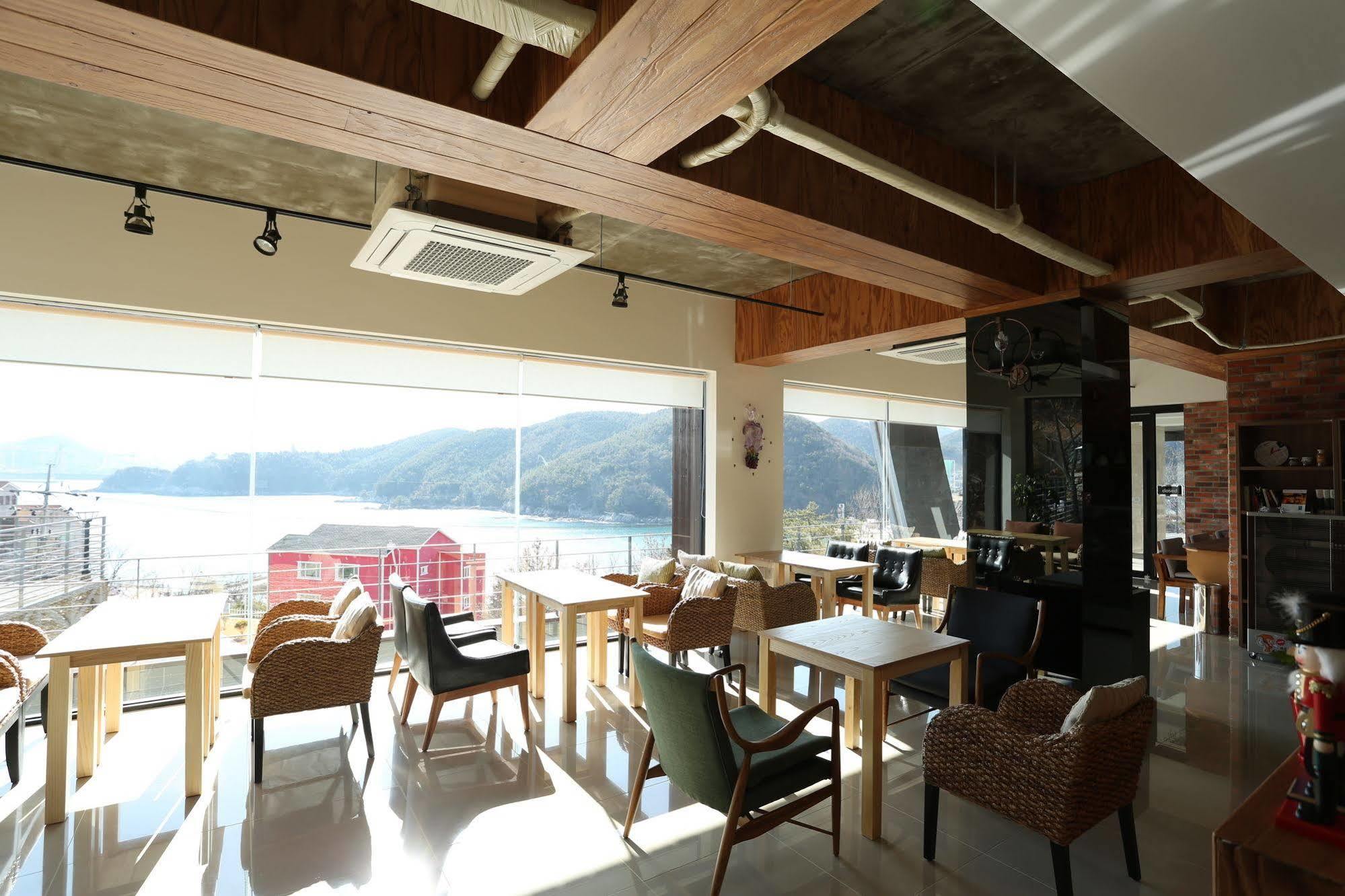 גאוז'ה Radiance Tourist Hotel מראה חיצוני תמונה